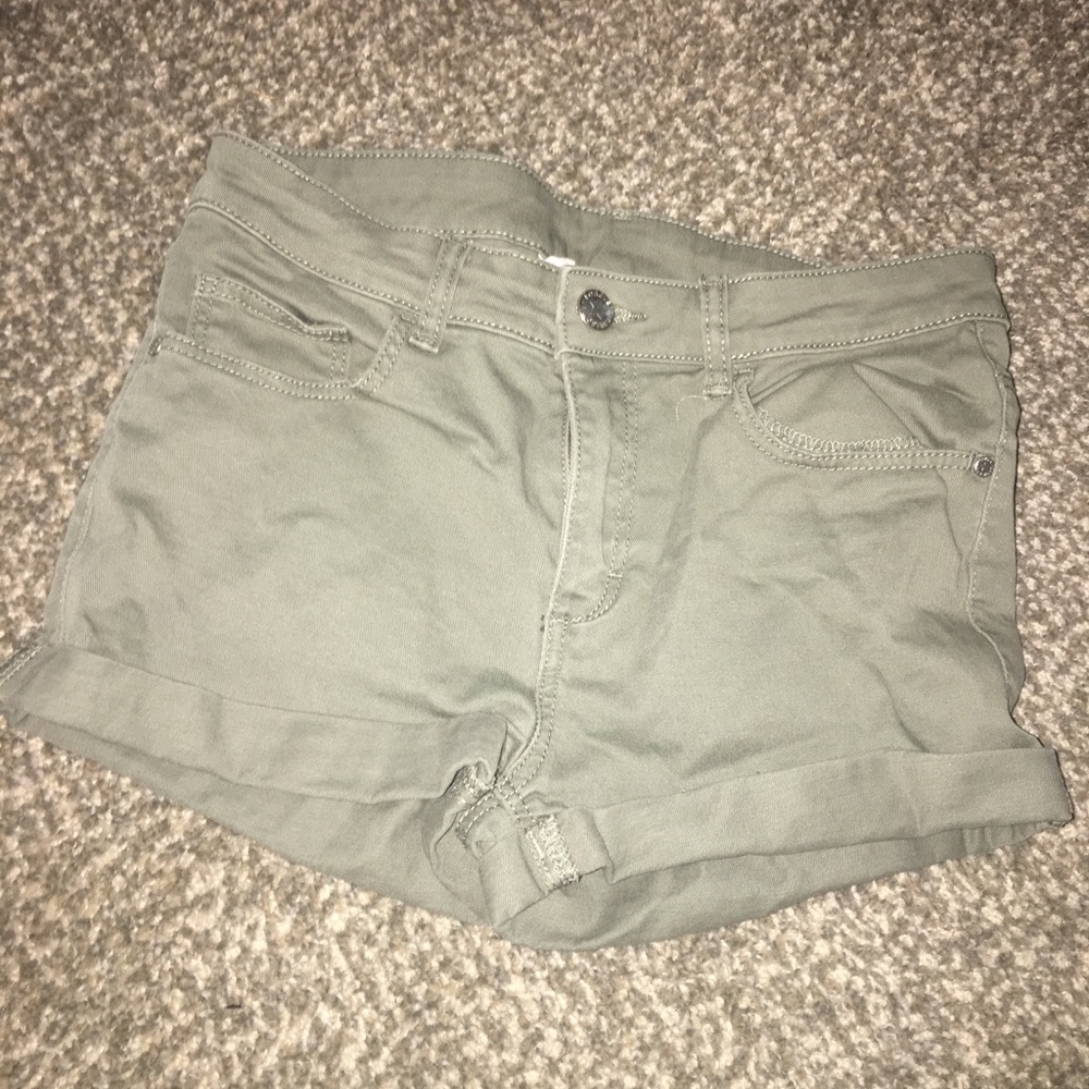 Olive green Shorts